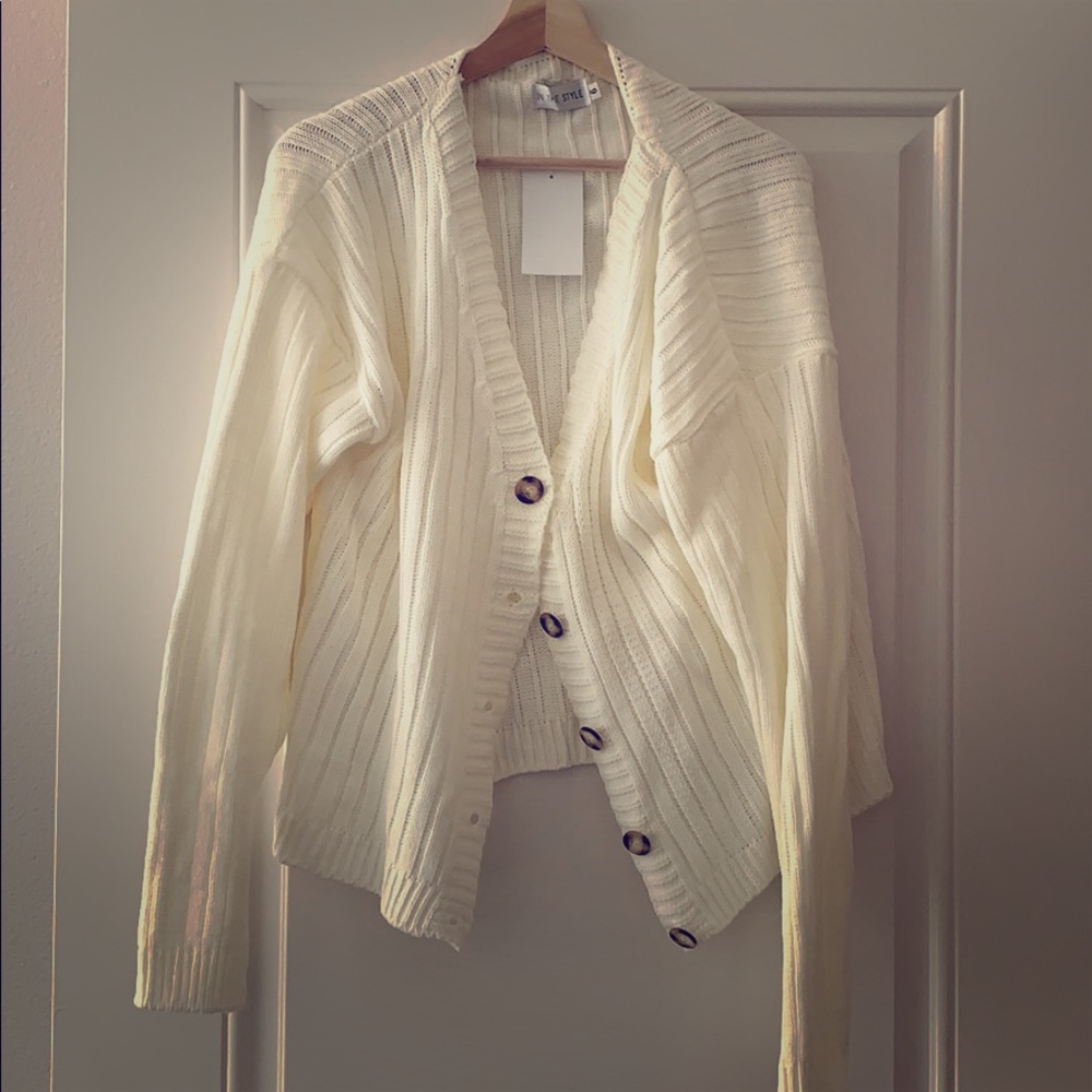 Oversized cream blazer